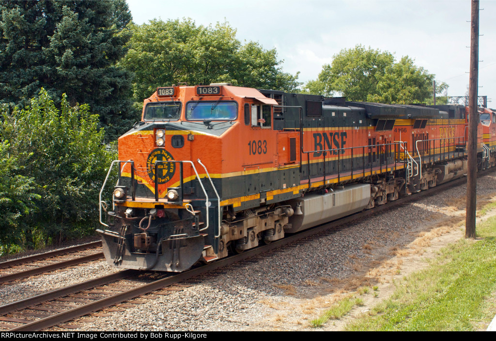 BNSF 1083